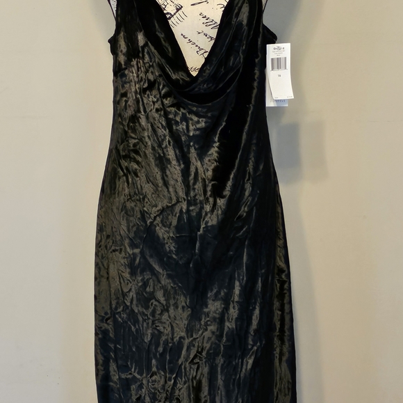 BNWT!! STUNNING!!! CALVIN KLEIN SCOOP NECK EVENING DRESS!!!!! - Picture 7 of 12